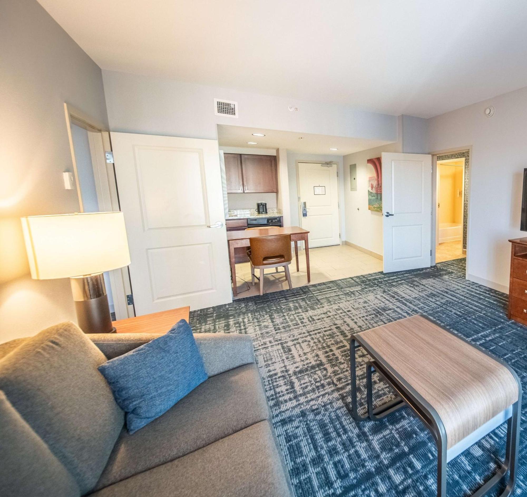 Homewood Suites By Hilton Rochester Mayo Clinic-St. Marys Campus Экстерьер фото